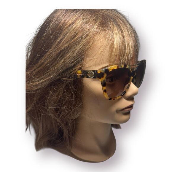 Coach HC8122‎ Oversized Tortoise Sunglasses Brown Gradient Lenses w/ Case 135mm